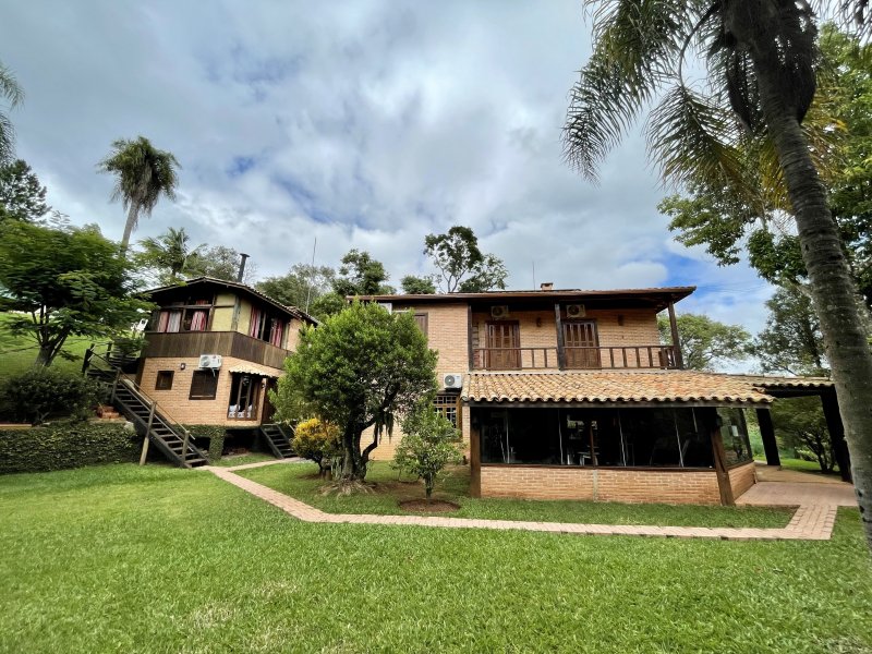imóvel com 400m² - Saboó - São Roque