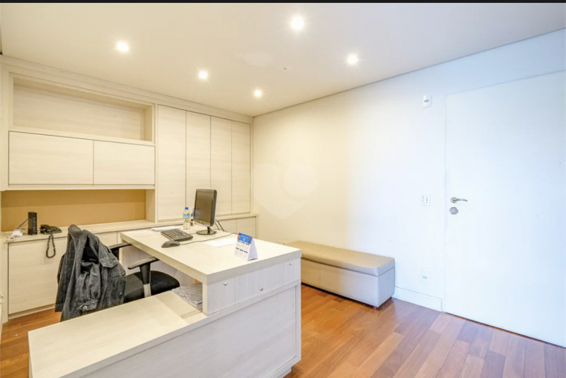 Comercial à venda Santo Amaro com 45m² e 1 quarto por R$ 380.000 - 661090126-salas-2-vagas-a-venda-santo-amaro-sao-paulo-lopes.png
