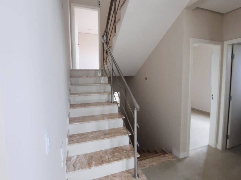 Casa de condomínio à venda Parque dos Pomares com 277m² e 4 quartos por R$ 1.800.000 - 1142362070-d26dc571-65c0-4c29-8e4c-090e97868275.jpeg