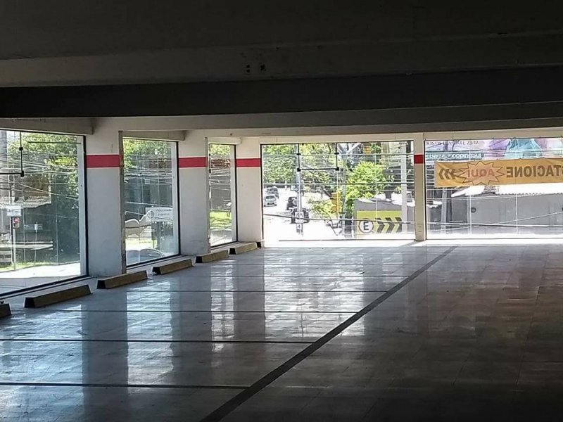 Comercial à venda Praia de Belas com 589m² e  quartos por R$ 3.000.000 - 943013276-estacionamento.jpg