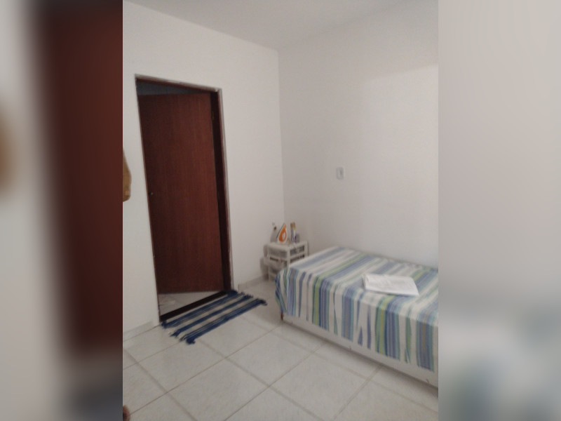 Casa à venda Centro com 200m² e 3 quartos por R$ 300 - 16140891272375954550849598017899.jpg