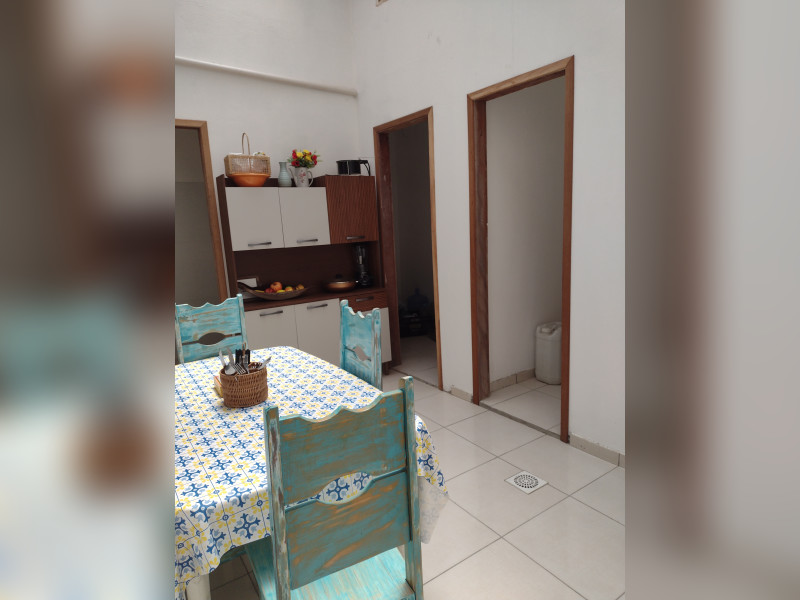 Casa à venda Centro com 200m² e 3 quartos por R$ 300 - 16140891636504772648130965855404.jpg