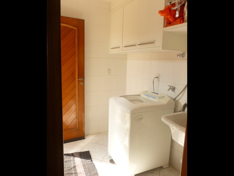 Casa à venda Jardim Virginia Bianca com 243m² e 3 quartos por R$ 1.000.000 - 1560629374-12-lavanderia.JPG