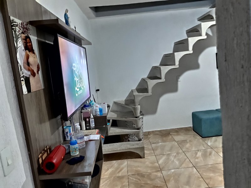 Casa à venda Vila Mazzei com 54m² e 2 quartos por R$ 80.000 - 985428249-img-20210114-215608190.jpg