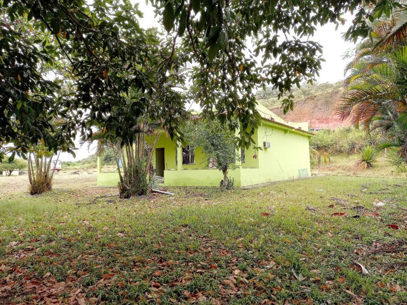 Chácara à venda Vila Santa Catarina com 10000m² e 4 quartos por R$ 800.000 - 1707386998-ca0ea167-bfd1-4a79-a7d1-2f11f837619e.jpg