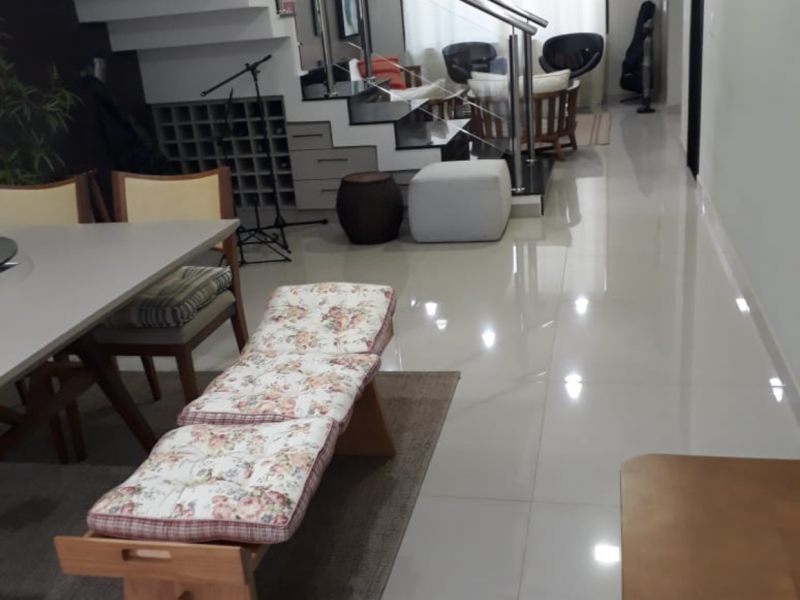 Casa à venda Santa Marta com 296m² e 4 quartos por R$ 980.000 - 1878097274-e8ad184b-1204-43a8-80dd-48db616b42b6.png