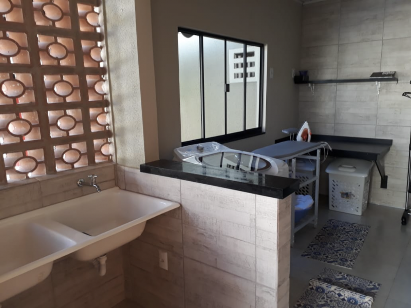 Casa à venda Santa Marta com 296m² e 4 quartos por R$ 980.000 - 239653830-12c108e1-5c56-4e8e-b5e1-21594efc21b4.png
