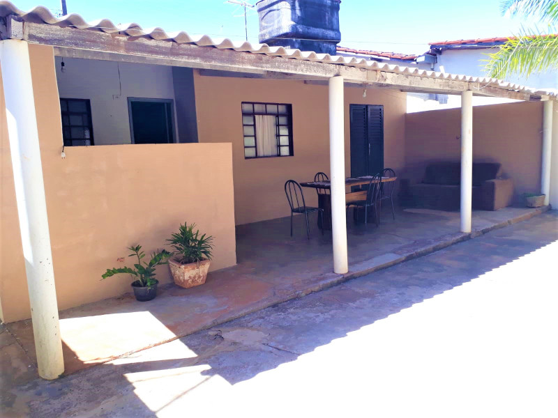 Casa à venda Custódio Pereira com 150m² e 3 quartos por R$ 368.000 - e-varanda-fundo.jpeg