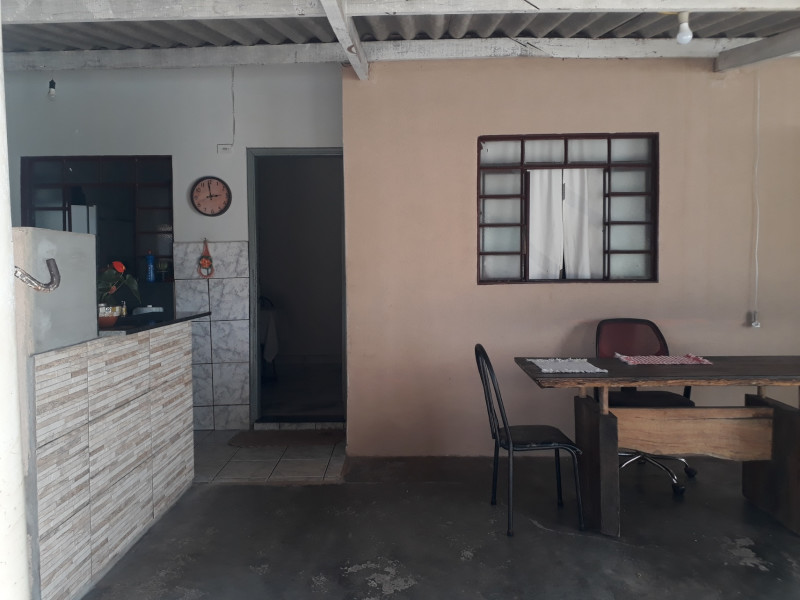 Casa à venda Custódio Pereira com 150m² e 3 quartos por R$ 368.000 - varanda-a.jpg