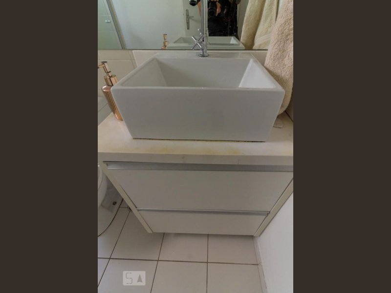 Apartamento à venda Vila Itapegica com 52m² e 2 quartos por R$ 248.000 - 1873728442-banheiro2.jpg