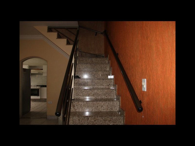 Casa à venda Vila Vivaldi com 350m² e 4 quartos por R$ 650.000 - 1884411738-escada.jpg
