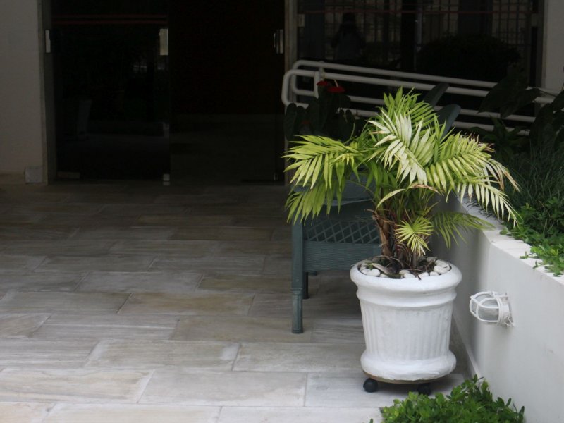 Apartamento à venda Perdizes com 113m² e 4 quartos por R$ 960.000 - 1284704438-jardim-na-entrada-2.jpg