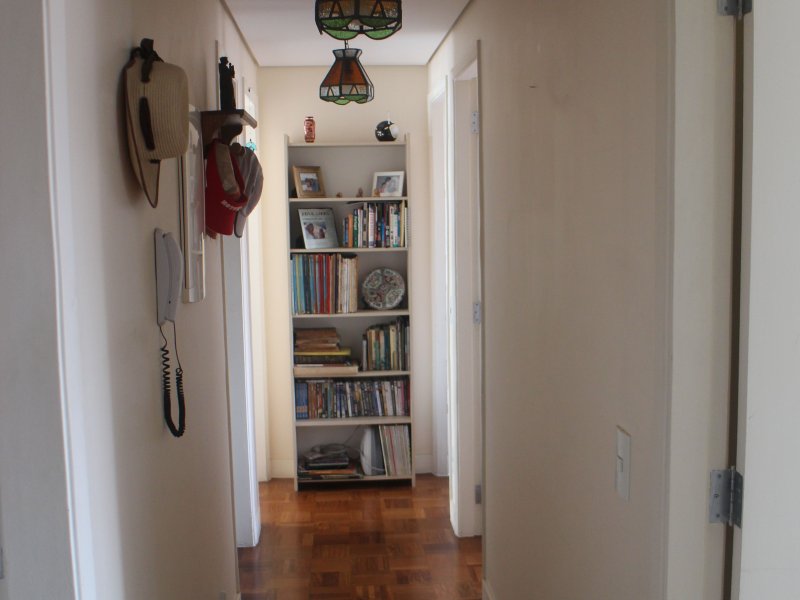 Apartamento à venda Perdizes com 113m² e 4 quartos por R$ 960.000 - 1731140659-corredor-entre-quartos-e-banheiros.jpg