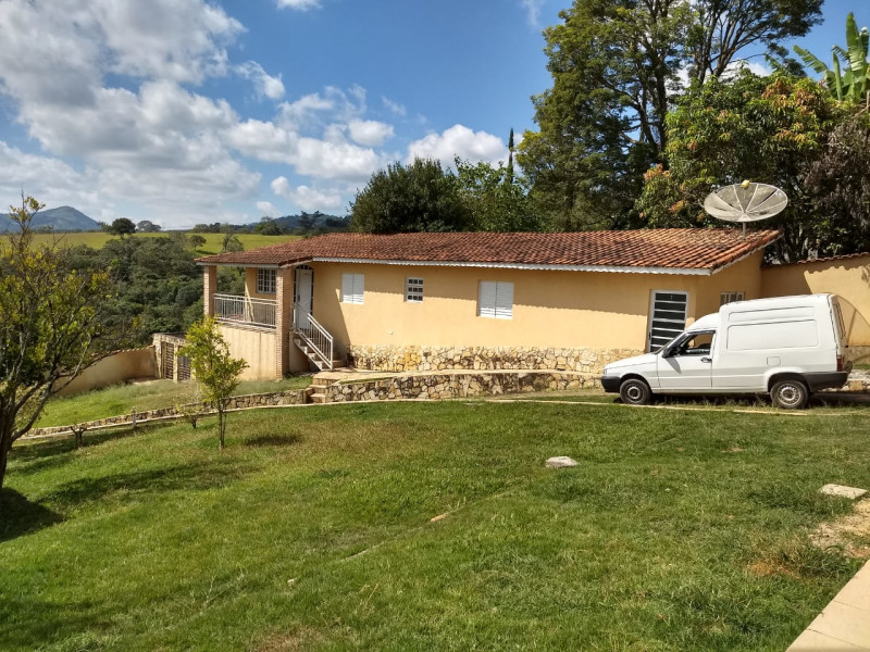 Casa à venda Jardim Sinki com 590m² e 3 quartos por R$ 450.000 - edicula.jpeg