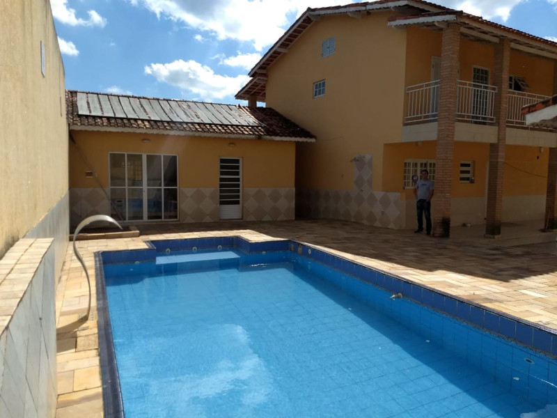 Casa à venda Jardim Sinki com 590m² e 3 quartos por R$ 450.000 - piscina-salao-festas.jpeg