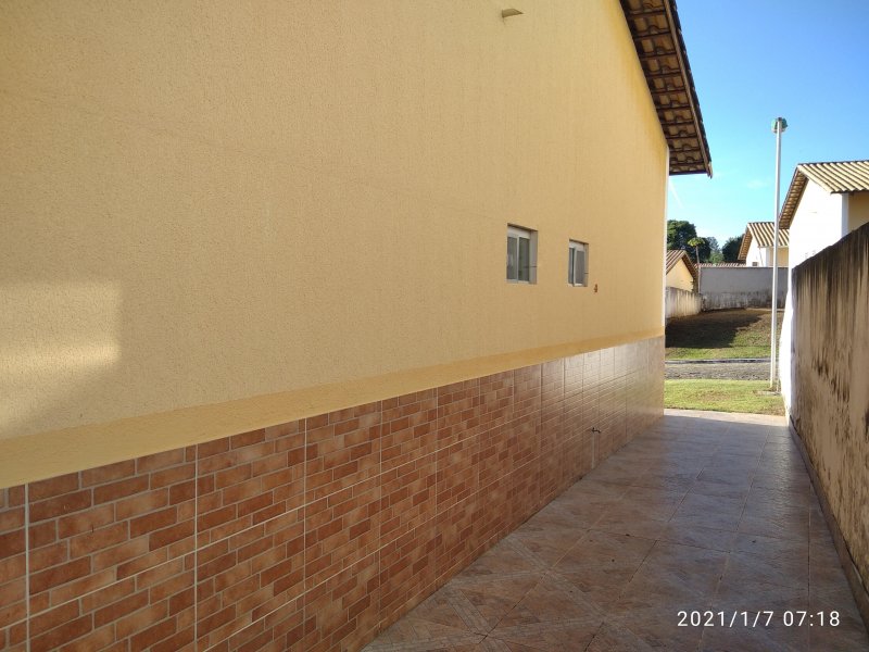 Casa à venda Setor Lagoa Quente com 200m² e 2 quartos por R$ 200.000 - 1041212436-img-20210107-071846-1.jpg