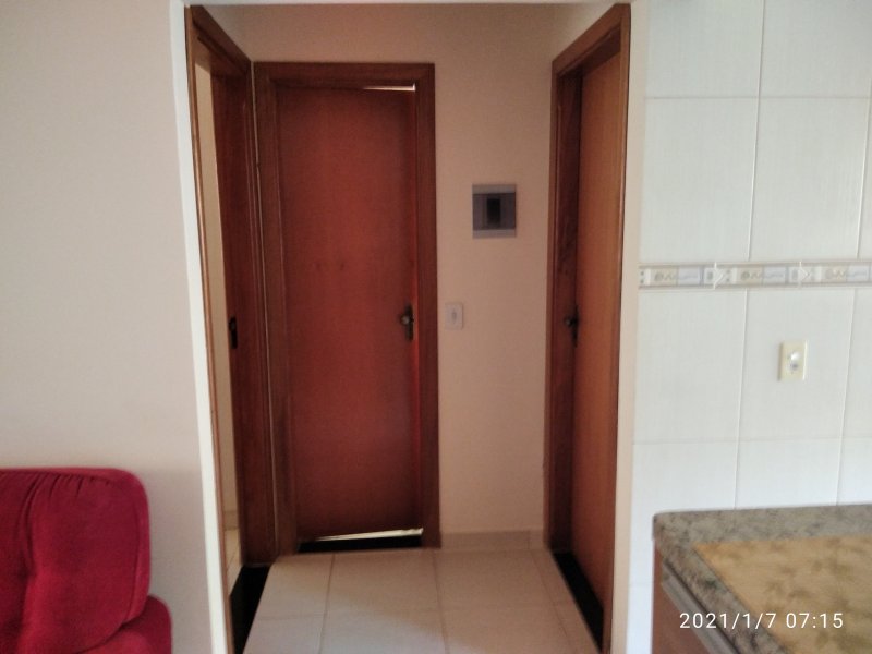 Casa à venda Setor Lagoa Quente com 200m² e 2 quartos por R$ 200.000 - 763118992-img-20210107-071527-1.jpg