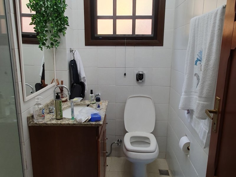 Casa à venda Itaipava com 390m² e 3 quartos por R$ 1.500.000 - 1198451453-20-banheiro.jpg