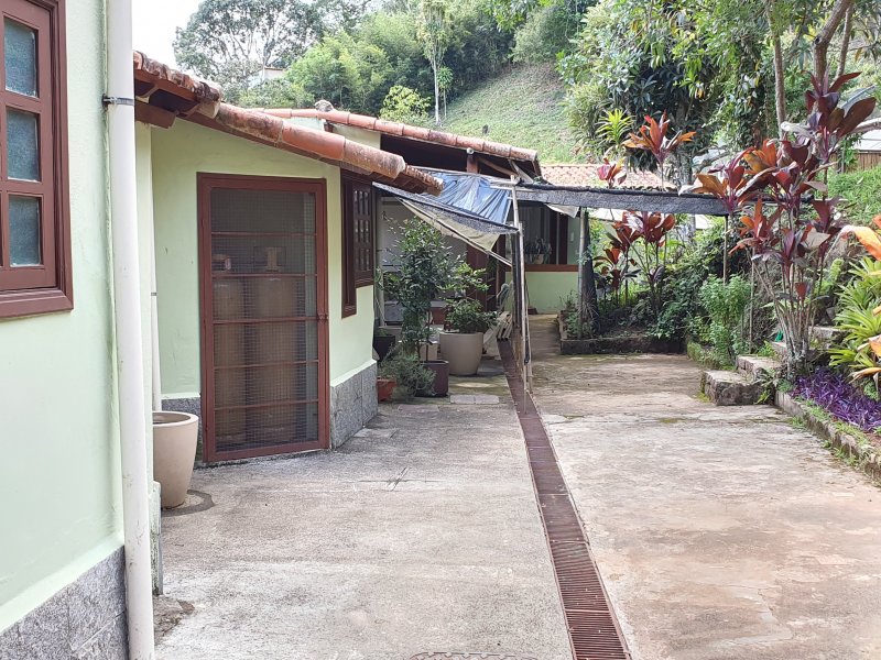 Casa à venda Itaipava com 390m² e 3 quartos por R$ 1.500.000 - 1447122291-28-fundo-da-casa.jpg