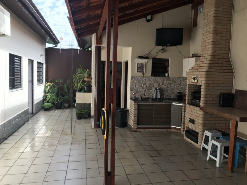 Casa à venda Parque Santa Rosa com 360m² e 5 quartos por R$ 980.000 - 1562358493-83c79f25-22ca-46c2-ab09-ca1bf00a8bca.jpeg