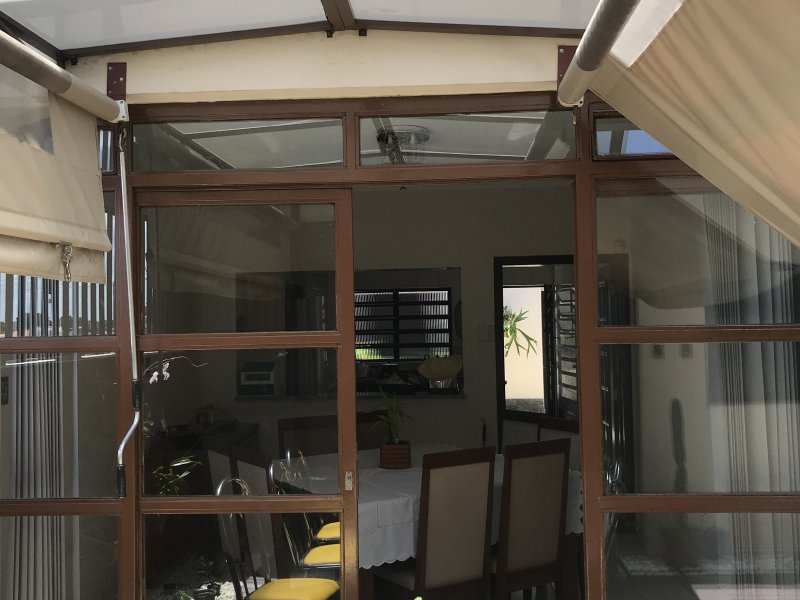 Casa à venda Parque Santa Rosa com 360m² e 5 quartos por R$ 980.000 - 957544337-cdcf9fad-03be-4d0e-8699-0cf25d8991d6.jpeg