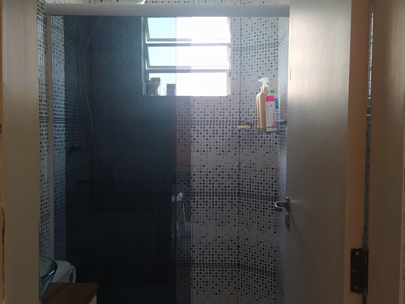 Apartamento à venda Jardim Santa Teresinha com 52m² e 2 quartos por R$ 196.000 - 2134288785-banheiro-1.jpg