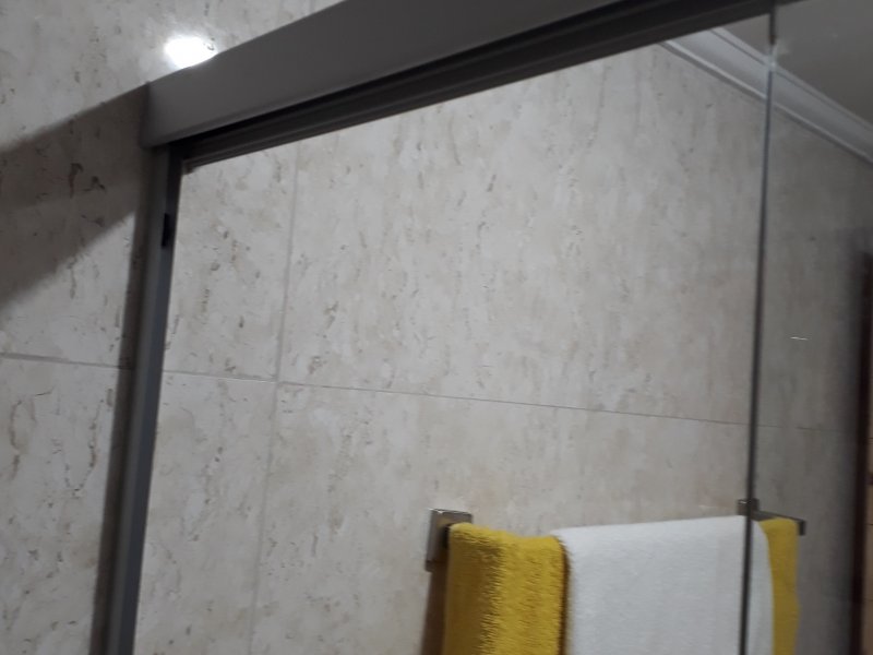 Apartamento à venda IAPI com 64m² e 2 quartos por R$ 250.000 - 1859937320-apbanheiro02.jpg