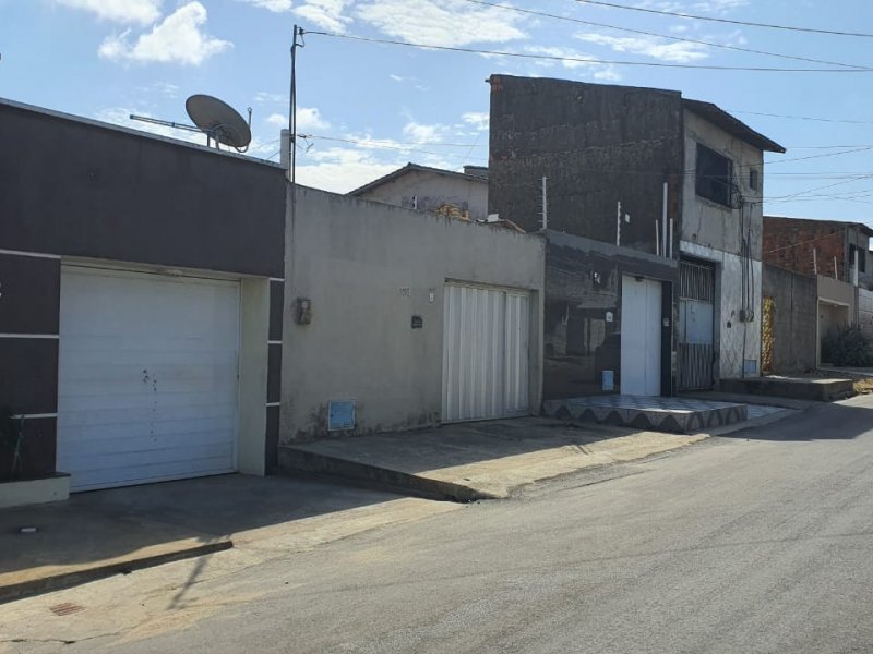 Casa à venda Jangurussu com 176m² e 2 quartos por R$ 170.000 - 1611147155-rua-asfaltada.jpeg