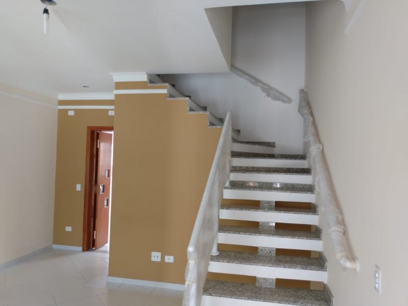 Casa à venda Vila Guarani (Zona Sul) com 115m² e 2 quartos por R$ 720 - 1506197561-pintura-nova-parede-de-frente-subida-escada-pintada.jpg