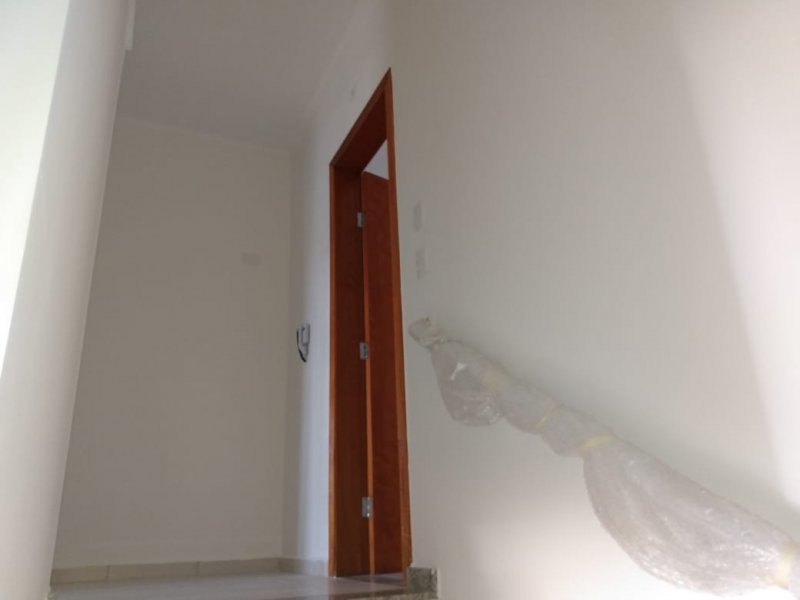 Casa à venda Vila Guarani (Zona Sul) com 115m² e 2 quartos por R$ 720 - 1808970249-pintura-nova-parede-subida-escada-e-home-office.jpg