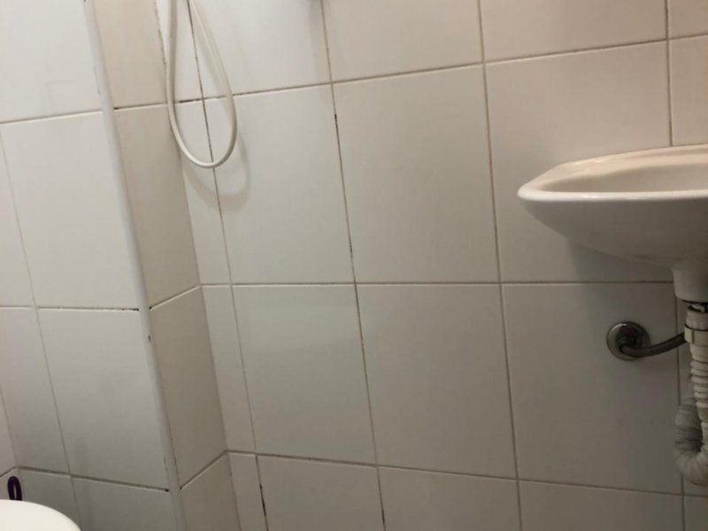 Apartamento à venda Vila Mariana com 85m² e 2 quartos por R$ 890.000 - 124208569-banheirodeempr.jpg
