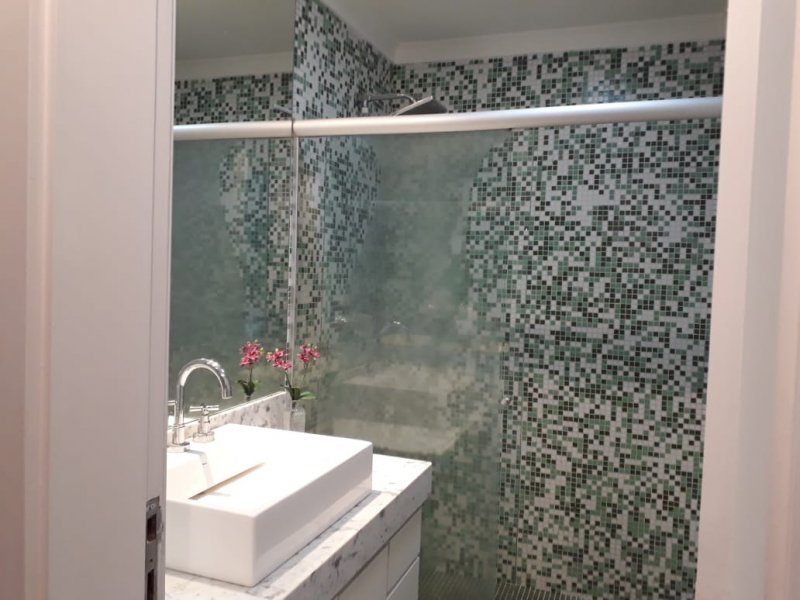 Apartamento à venda Vila Suzana com 130m² e 3 quartos por R$ 700.000 - 1333779881-banheiro-social.jpg
