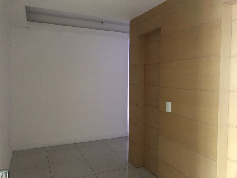 Comercial à venda Centro com 30m² e  quartos por R$ 170.000 - 467137194-365ea355-7203-48b1-876c-b9f01e1289f7.jpeg