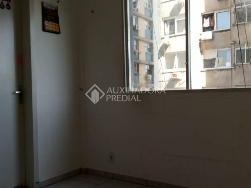 Kitnet à venda Centro Histórico com 15m² e 1 quarto por R$ 90.000 - 715905736-img-20210203-wa0032.jpg