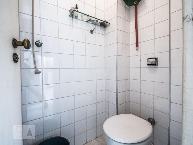Apartamento à venda Aclimação com 90m² e 2 quartos por R$ 660.000 - 1713616585-apt-08-banheirinho.jpg