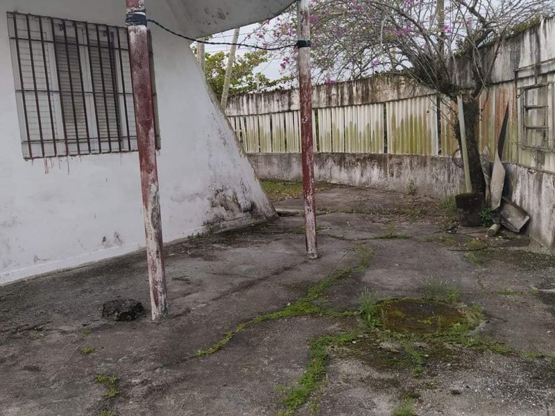Terreno à venda Jd. Jamaica com 428m² e  quartos por R$ 200.000 - 772699300-received-951209255398623.jpeg