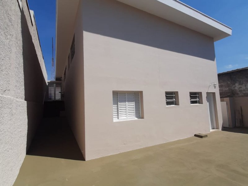 Casa à venda Jardim Dona Nicota de Barros com 211m² e 3 quartos por R$ 490.000 - 1315394559-660f9e3a-3d29-4a06-b37a-3e7502b55646.jpeg