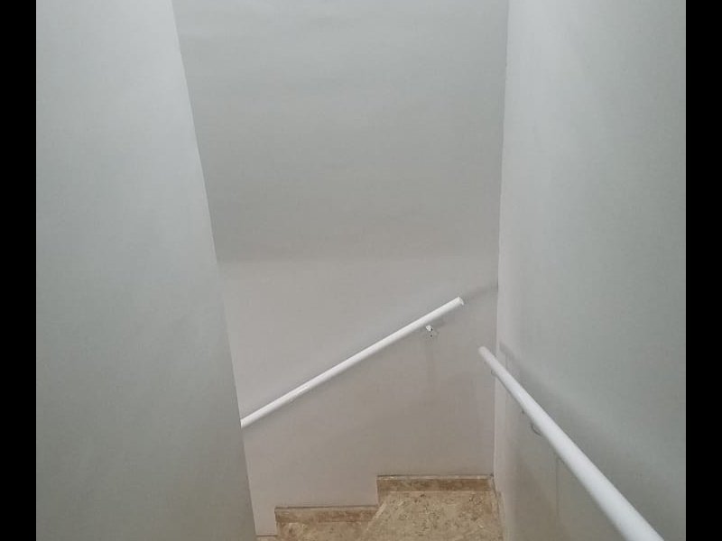 Casa de condomínio à venda Jardim Celia com 70m² e 2 quartos por R$ 350.000 - 1531503049-escada.jpeg
