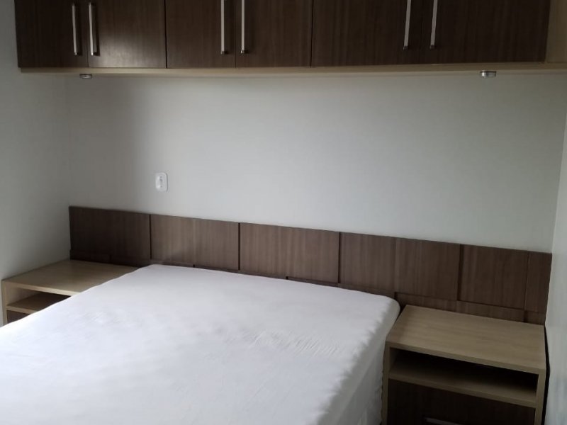 Casa de condomínio à venda Jardim Celia com 70m² e 2 quartos por R$ 350.000 - 1601094813-quarto-casal-cama-maleiro.jpeg