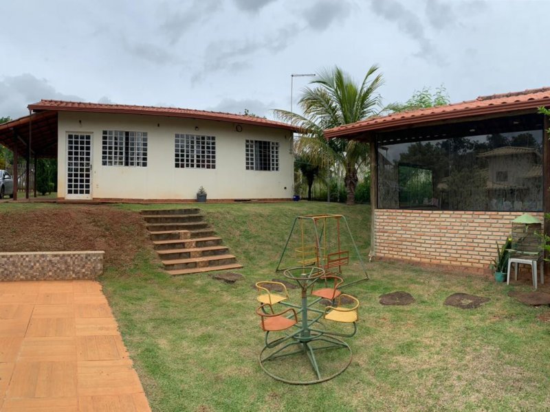 imóvel com 1000m² - Vila Brasil - Jaboticatubas