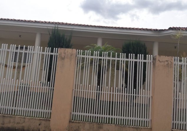 imóvel com 480m²