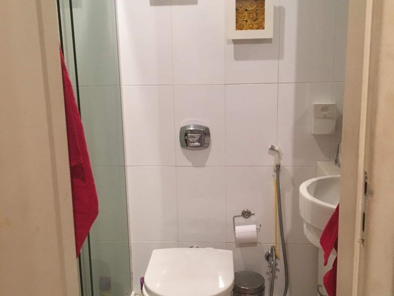 Apartamento à venda Leme com 120m² e 3 quartos por R$ 2.000.000 - 564353593-banheiro-suite-vermelho-1.jpg