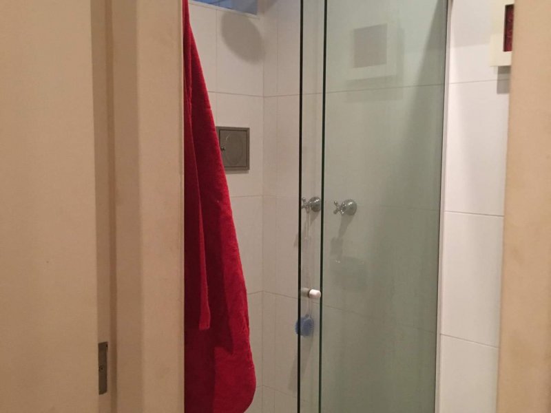 Apartamento à venda Leme com 120m² e 3 quartos por R$ 2.000.000 - 743199404-banheiro-suite-vermelho-2.jpg