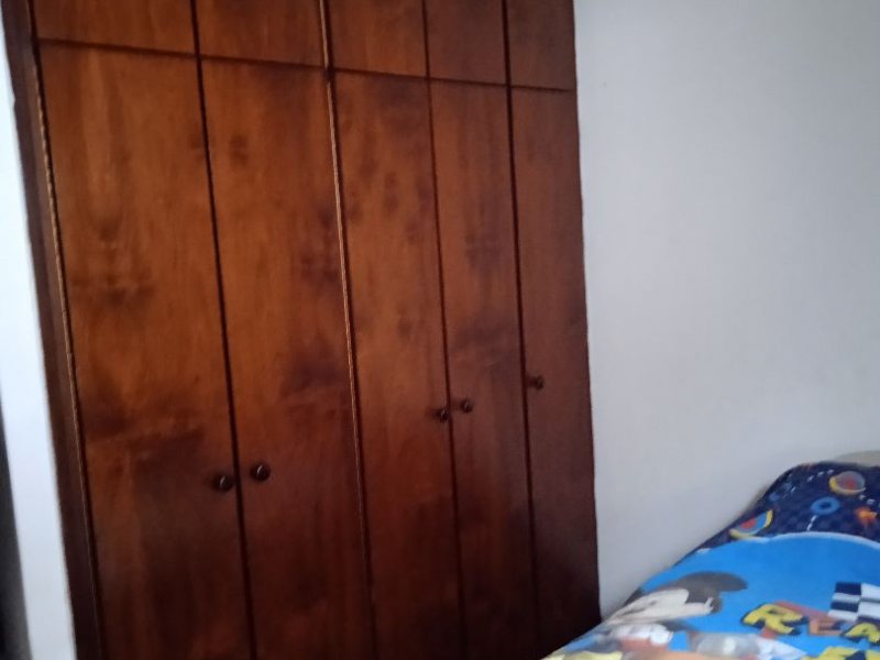 Casa à venda Vila Ré com 250m² e 4 quartos por R$ 750.000 - 140ab99e-2c79-407c-b8b6-ca864a3b8e83.jpg