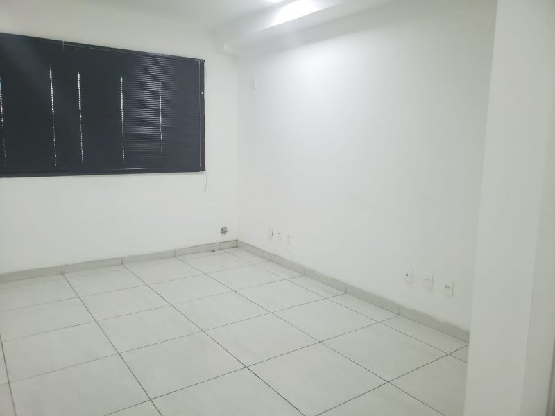 Comercial à venda Champagnat com 30m² e  quartos por R$ 189.000 - 149431885-img-20210209-wa0049.jpg