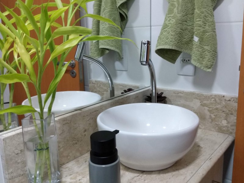 Apartamento à venda Piratininga com 55m² e 2 quartos por R$ 265.000 - 485827104-banheiro-social-2.jpg