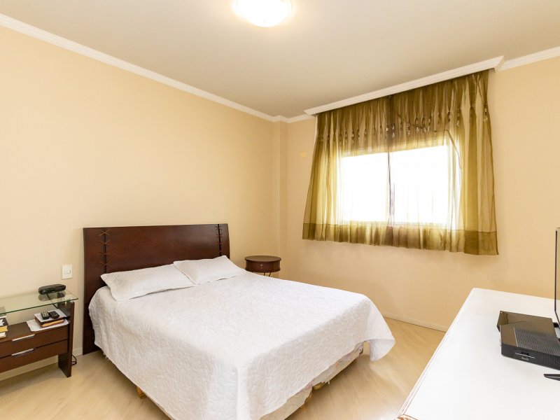Casa à venda Santa Felicidade com 370m² e 3 quartos por R$ 1.600.000 - 1186246388-img-8505.jpg