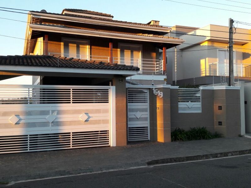 imóvel com 330m² - Jardim dos Pinheiros - Atibaia