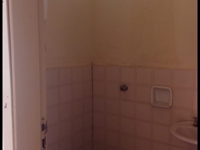 Casa à venda Santa Maria com 160m² e 4 quartos por R$ 350.000 - 1743589427-banheirosdosfundos.jpeg