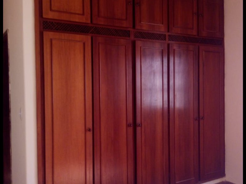 Casa à venda Santa Maria com 160m² e 4 quartos por R$ 350.000 - 2063543668-armariosuite.jpeg